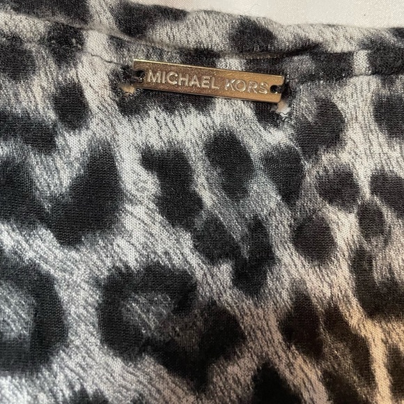 Michael Kors size large black and gray leopard print three quarter t-shirt. - Picture 6 of 6